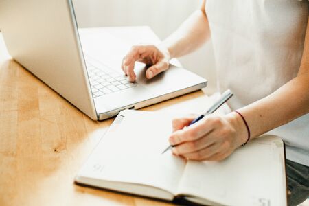 Digital-First Bootstrapping: Maximizing Online Tools and Platforms for Growth