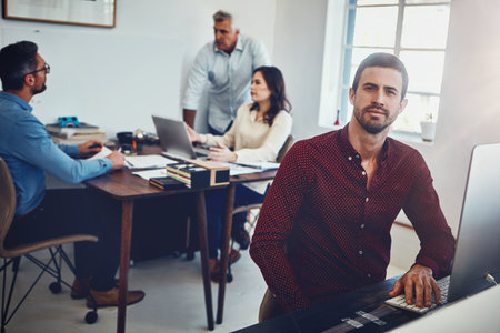 Leveraging American Business Incubators and Accelerators for Idea Validation
