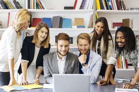 A Comprehensive Guide to Data Privacy Laws: Navigating GDPR and CCPA Compliance for US Businesses